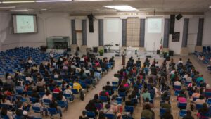 Interpretación Simultánea: ¿Cómo funciona el cerebro de un intérprete en conferencias?